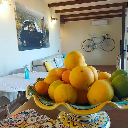 Belvedere Di Altavilla With Pool And Near The Sea