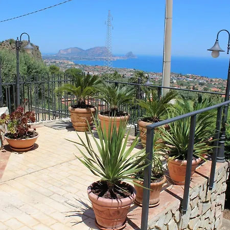 Belvedere Di Altavilla With Pool And Near The Sea *